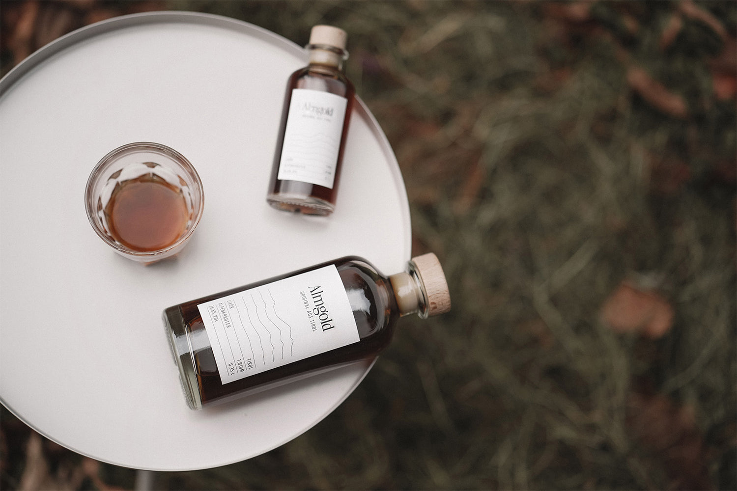 Almgold auf einem Tisch